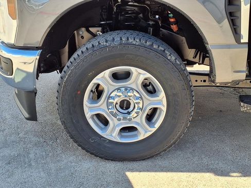 New 2026 Ford F250 XLT w/ FX4 Off-Road Package image 22