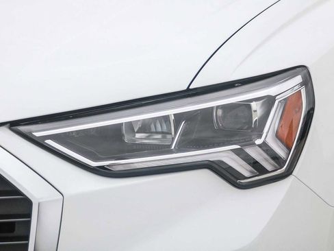 Used 2025 Audi Q3 2.0T Premium w/ Convenience Package AWD/4WD image 5