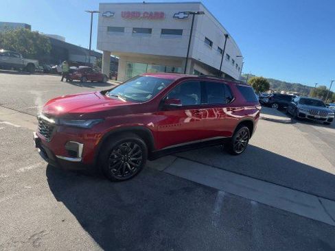 Used 2023 Chevrolet Traverse RS w/ LPO, Cargo Package image 4