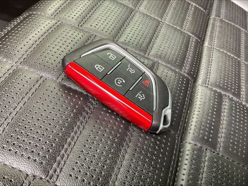 Used 2023 Cadillac Escalade ESV V w/ LPO, ONYX Package image 37