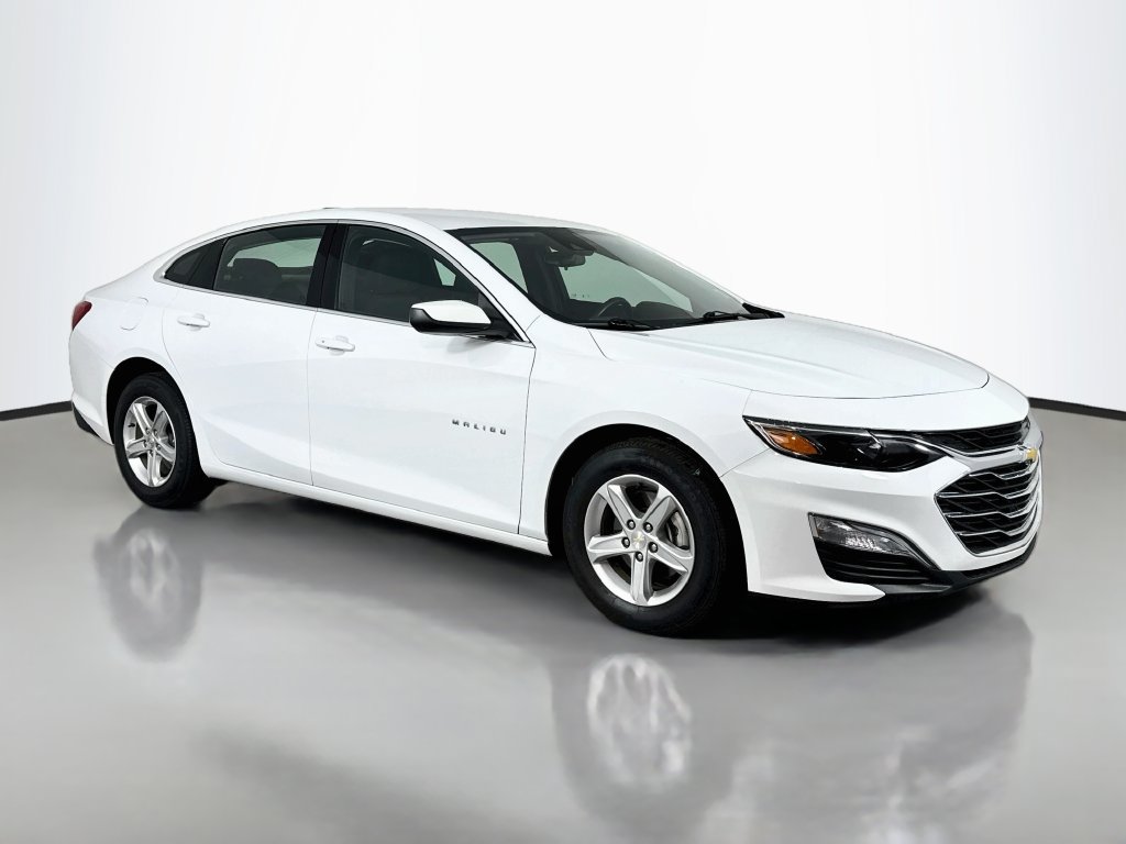Used 2023 Chevrolet Malibu LS w/ Driver Confidence Package FWD image 4