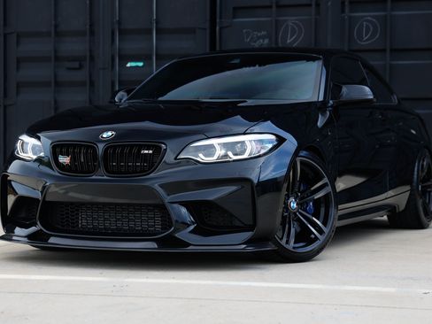 Used 2018 BMW M2 RWD image 1