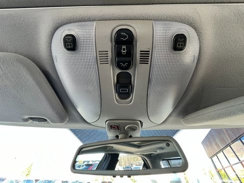 Used 2004 Mercedes-Benz S 500 4MATIC image 19