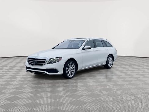 Used 2017 Mercedes-Benz E 400 E 400 Luxury image 4
