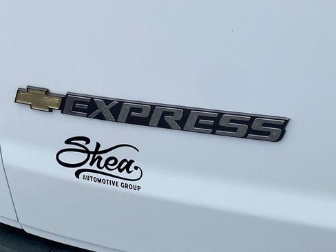 Certified 2024 Chevrolet Express 3500 LT w/ LT Preferred Equipment Group image 31