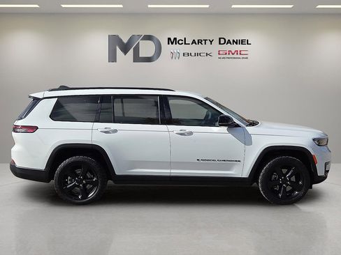 Used 2021 Jeep Grand Cherokee L Laredo image 6