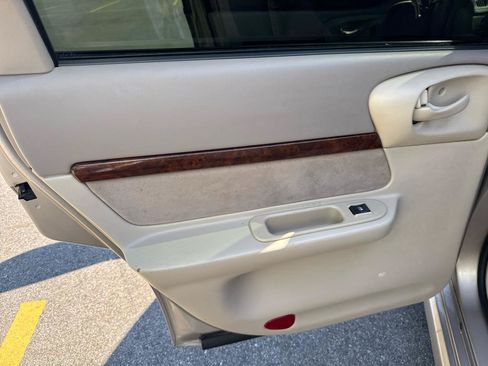 Used 2003 Chevrolet Impala LS w/ Mirror Group FWD image 15