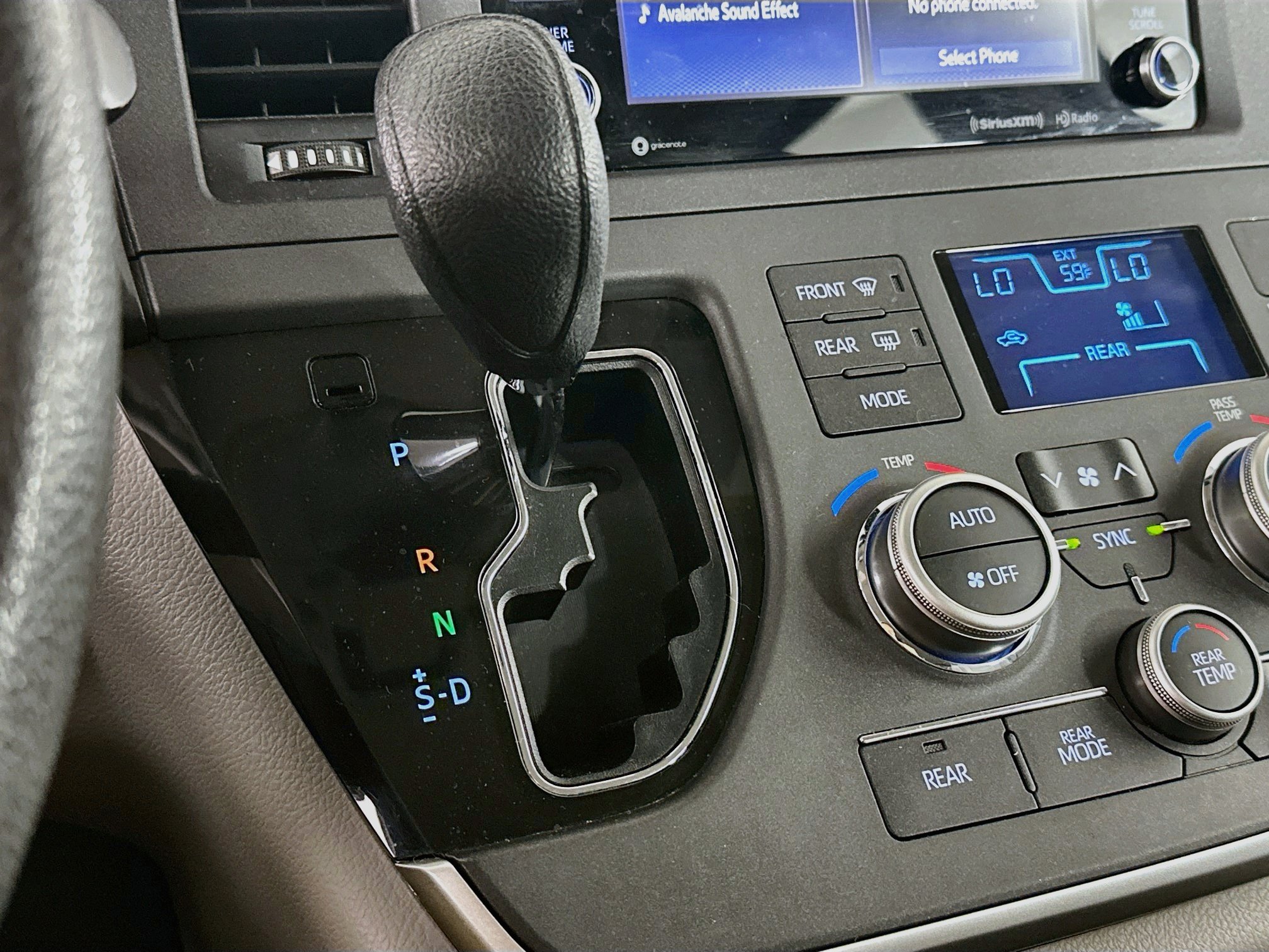 Used 2020 Toyota Sienna LE FWD image 24