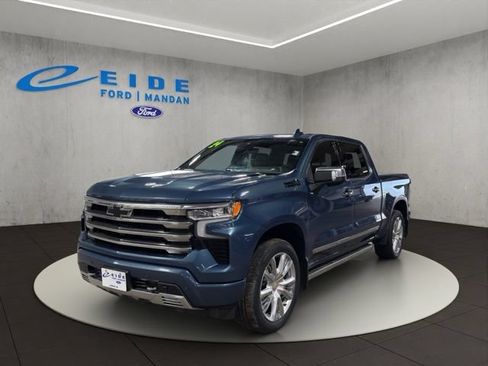 Used 2024 Chevrolet Silverado 1500 High Country w/ High Country Premium Package AWD/4WD image 5