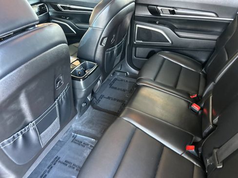 Certified 2025 Kia Telluride LX FWD image 16