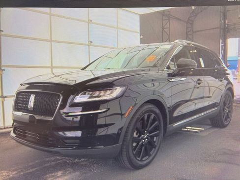 Used 2023 Lincoln Nautilus Reserve w/ Equipment Group 201A FWD image 1