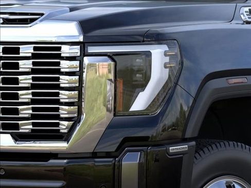 New 2026 GMC Sierra 3500 Denali w/ Denali Reserve Package image 10