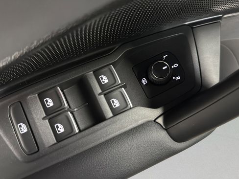 New 2026 Volkswagen Tiguan SE R-Line image 14