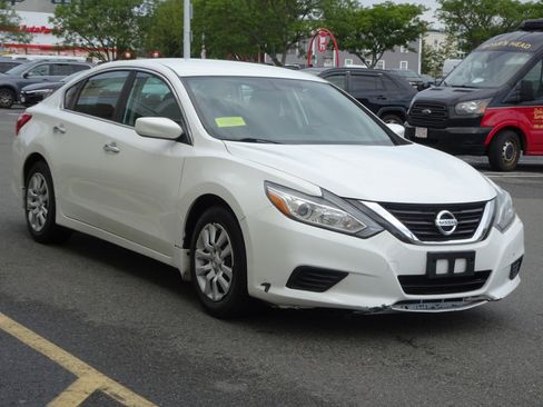 Used 2017 Nissan Altima 2.5 S w/ Power Driver Seat Package image 3