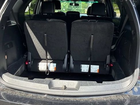 Used 2016 Ford Explorer XLT w/ Equipment Group 202A AWD/4WD image 31