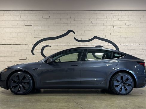 Used 2025 Tesla Model 3 Long Range RWD image 9