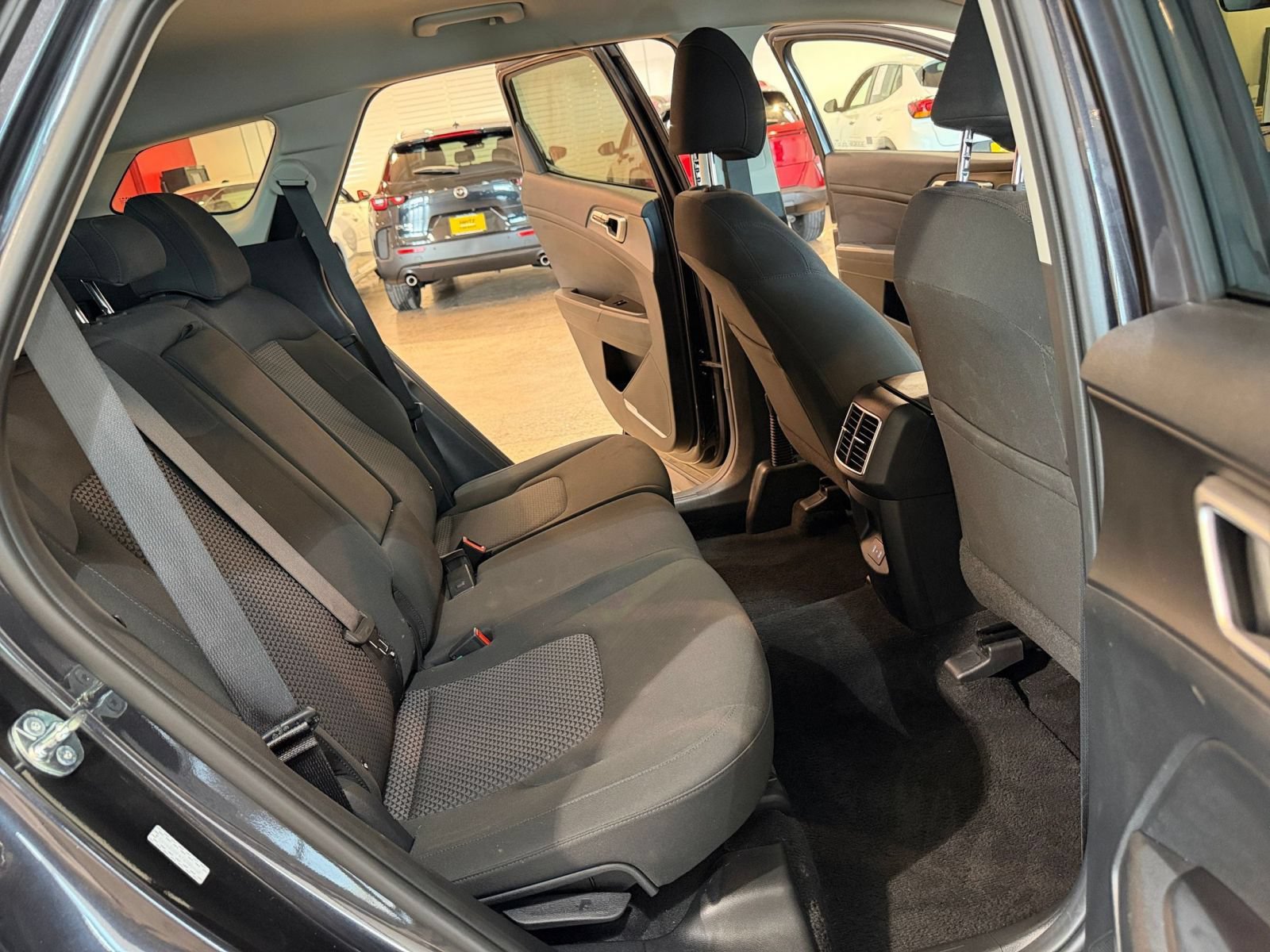 Used 2026 Kia Sportage LX FWD image 37