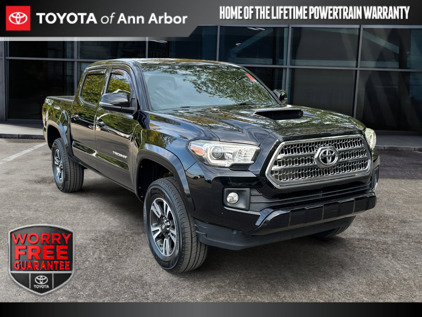 Used 2016 Toyota Tacoma TRD Sport w/ Premium & Technology Package AWD/4WD image 1