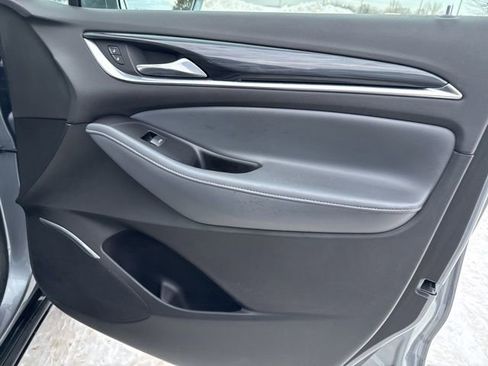 Used 2020 Buick Enclave Essence image 25