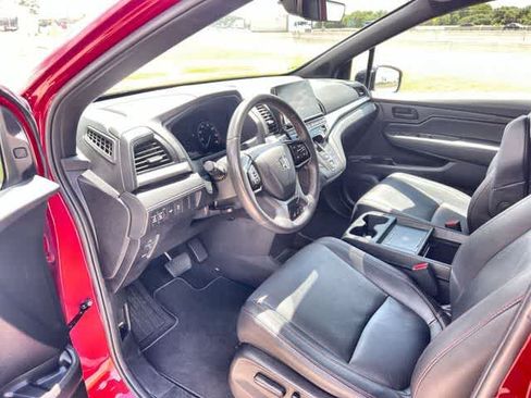 Certified 2025 Honda Odyssey Sport-L image 3