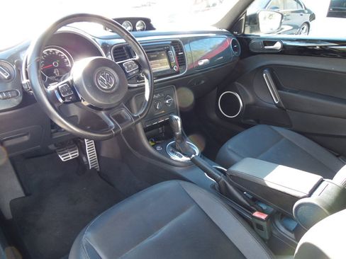 Used 2013 Volkswagen Beetle 2.0T image 6