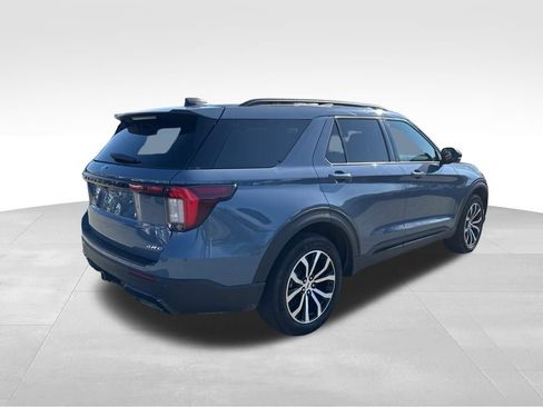 Used 2025 Ford Explorer ST-Line image 6
