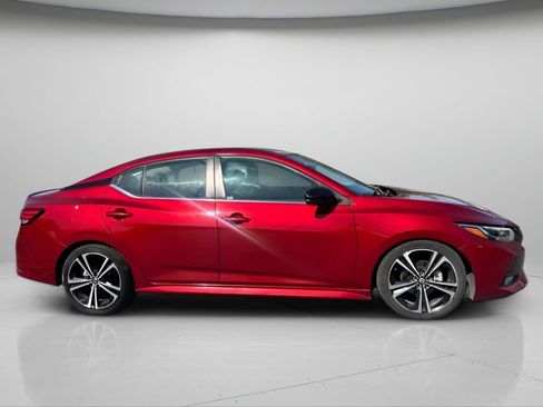 Used 2020 Nissan Sentra SR w/ Premium Package FWD image 5