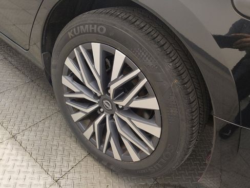 Used 2024 Nissan Altima 2.5 SV FWD image 31