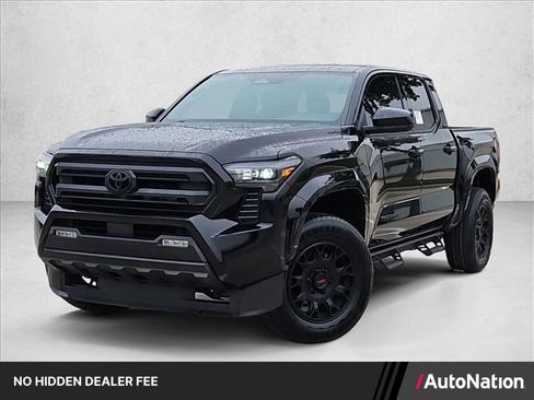 Used 2025 Toyota Tacoma SR5 AWD/4WD image 1