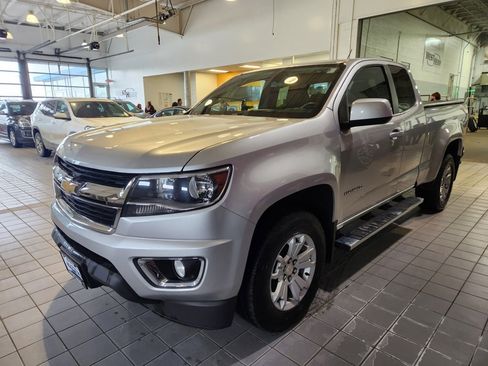 Used 2015 Chevrolet Colorado LT w/ LT Convenience Package image 4