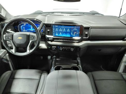 Used 2024 Chevrolet Silverado 2500 LTZ w/ LTZ Convenience Package AWD/4WD image 2