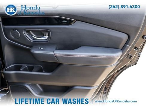 Certified 2025 Honda Pilot TrailSport image 28