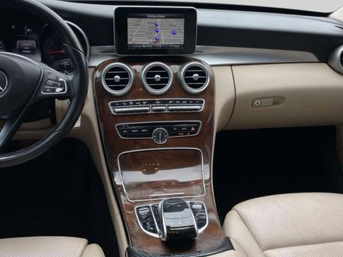 Used 2018 Jaguar F-PACE Premium image 10