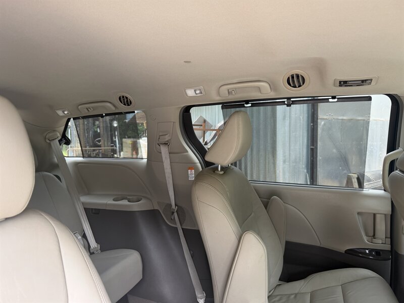 Used 2015 Toyota Sienna XLE w/ XLE Navigation Package AWD/4WD image 44