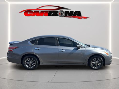 Used 2015 Nissan Altima 2.5 S w/ Special Edition Package FWD image 4