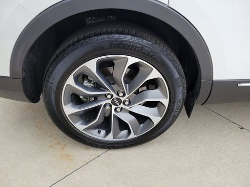 Certified 2023 Lincoln Nautilus Reserve w/ Equipment Group 201A image 43