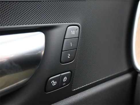 New 2026 Volvo XC60 B5 Plus w/ Protection Package Premier image 30