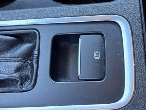 Used 2018 Ford Escape SE FWD image 32