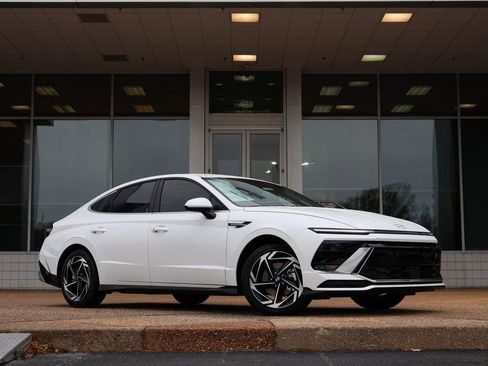 New 2026 Hyundai Sonata SEL image 2