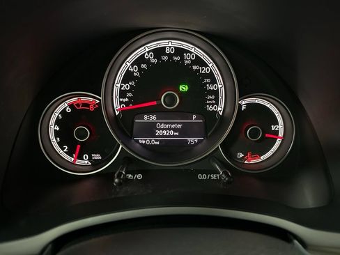 Used 2019 Volkswagen Beetle 2.0T SE FWD image 27
