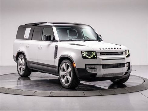 Used 2023 Land Rover Defender 130 SE AWD/4WD image 7
