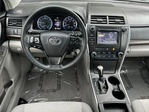 Certified 2017 Toyota Camry LE image 15