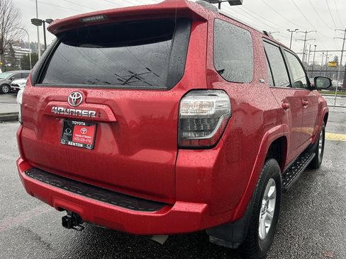 Certified 2022 Toyota 4Runner SR5 Premium w/ Moonroof Package image 5