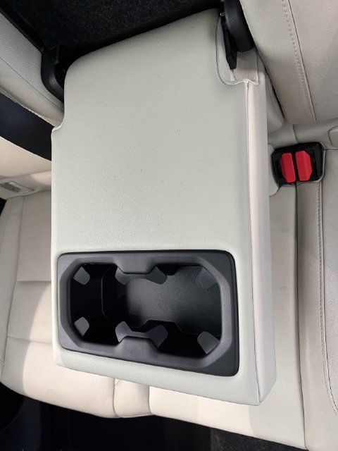 Used 2019 Volvo XC40 T5 Momentum AWD/4WD image 41