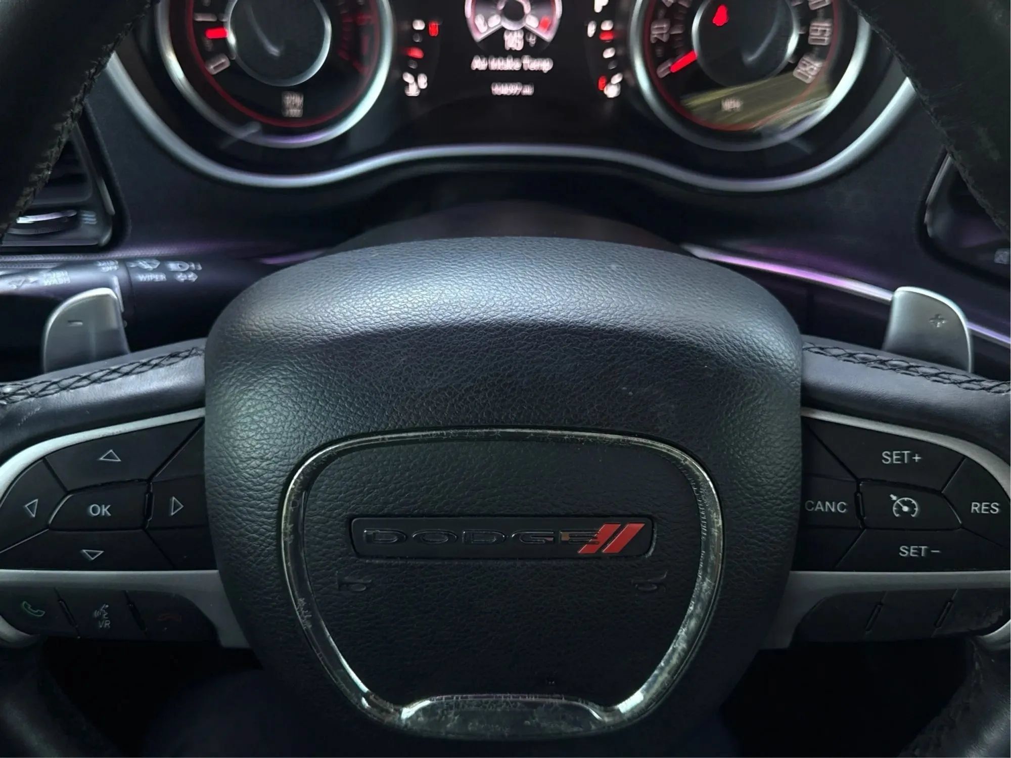 Used 2015 Dodge Challenger R/T Scat Pack w/ Leather Interior Group RWD image 34