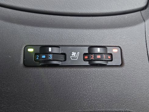 Used 2011 Lexus ES 350 w/ Preferred Accessory Package image 19