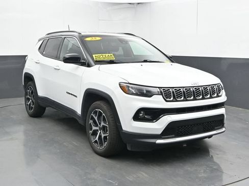 Used 2025 Jeep Compass Limited AWD/4WD image 5