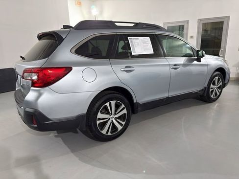 Used 2020 Subaru Outback Touring XT AWD/4WD image 9