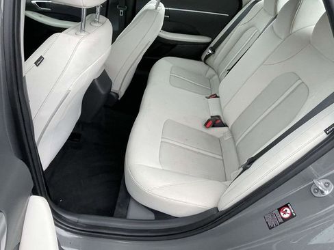 Used 2023 Hyundai Sonata SE image 11
