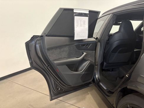 Used 2022 Audi RS Q8 AWD/4WD image 36